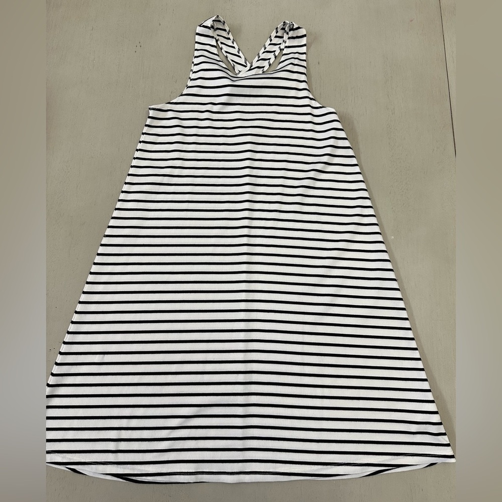 Habitual Monochrome Striped Dress - excellent like new condition - size 10